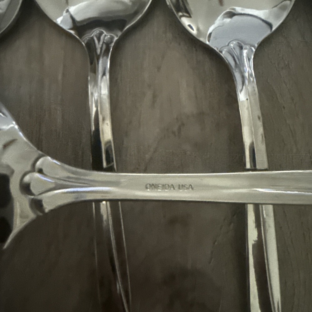 8 Place‎ Oval Soup Spoons Oneida SATIN TRIBECA USA Stainless 6 3/4" - Picture 5 of 5